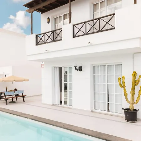 Villa Fariones Tías